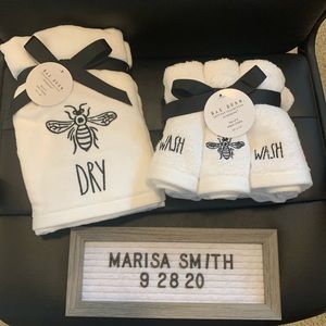 Rae Dunn Bath Towel Set